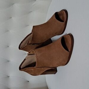 Jack Rogers Maya Peep Toe Booties sz 7m